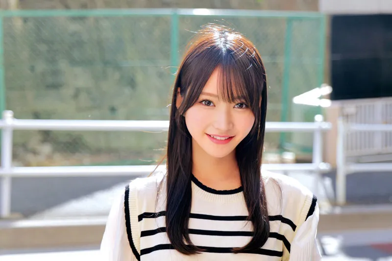 依本しおりが演じる教育学部の巨乳女子大生、鬼ごっこで中出しされてしまう